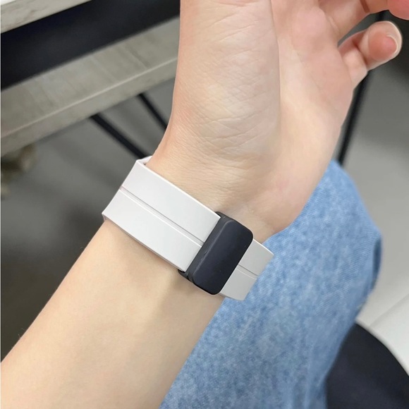 NEW White Magnetic Strap Adjustable For Apple watch band - Picture 7 of 11